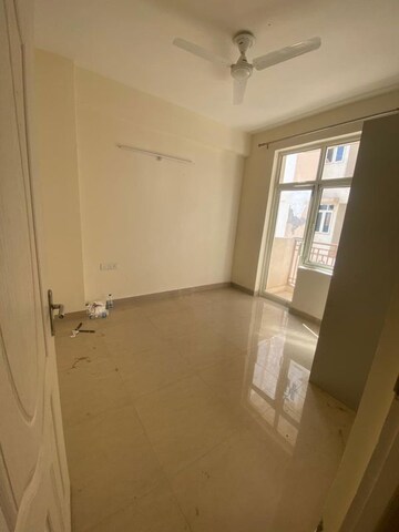 Room in 2 BHK Apartment at Shree Vardhman Mantra, Sector 67 – for Rent