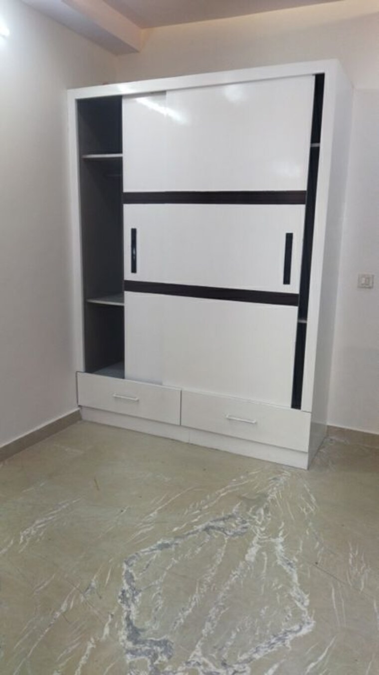 Room, rohini sector 24 2 Bedroom 750 Sq.Ft. Builder Floor In Rohini Sector 24 Delhi 10057761