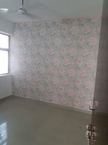 Furnished Amenities in 3 BHK Apartment at ERA Redwood Residency, Sector 78 – for Sale