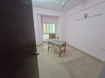Room in 2 BHK Apartment at Jm Orchid, Sector 76 – for Rent