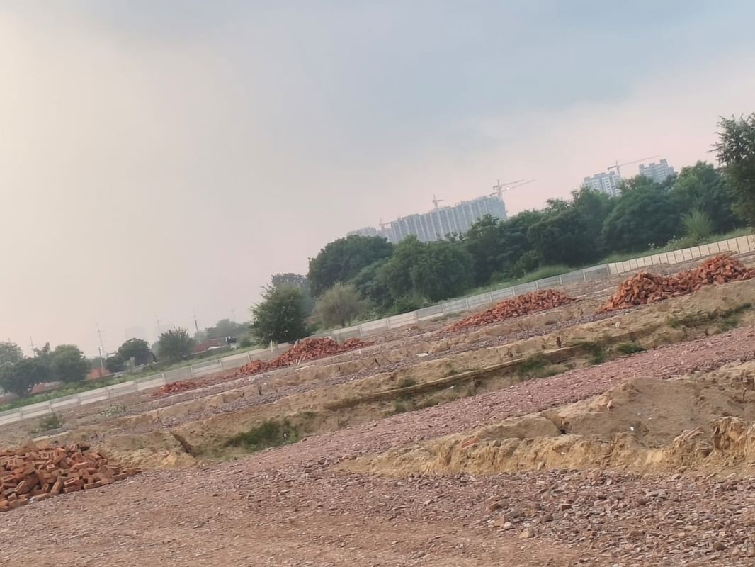 Plot For Sale in Otthakadai