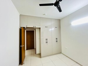 Room in 2 BHK Apartment at Sobha Dream Gardens, Thanisandra Main Road – for Rent