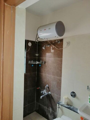 Furnished Amenities in 2 BHK Apartment at Raheja Vistas Phase 3, Mohammadwadi – for Rent