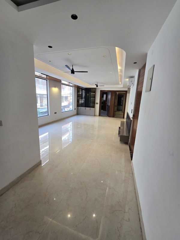 4 BHK + Pooja Room,Servant Room,Study Room,Extra Room Builder Floor For Sale in Dabur Chowk