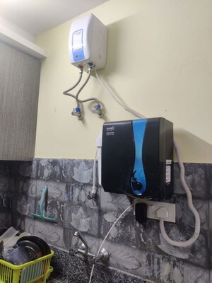 Master Bedroom in 3 BHK Builder Floor at Ansal Plaza Sector-23, Sector 23 – for Rent