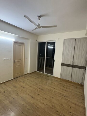 Room in 3.5 BHK Apartment at Experion The Heart Song, Sector 108 – for Rent