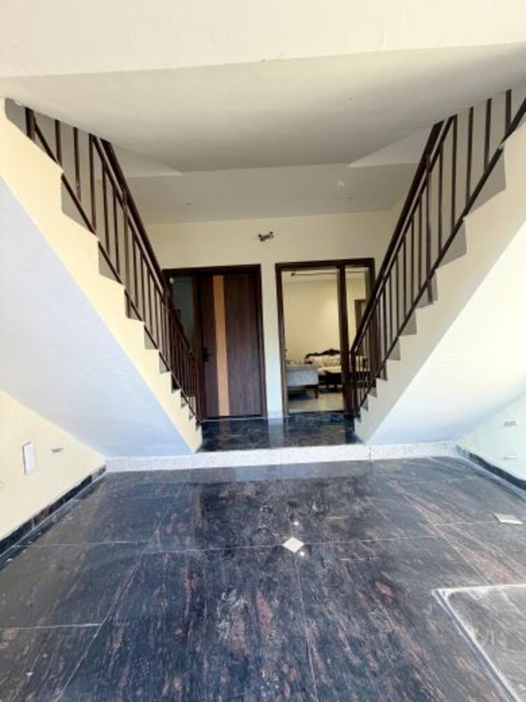 Balcony, sector 124 3 Bedroom 140 Sq.Yd. Builder Floor In Sector 124 Mohali 10057876