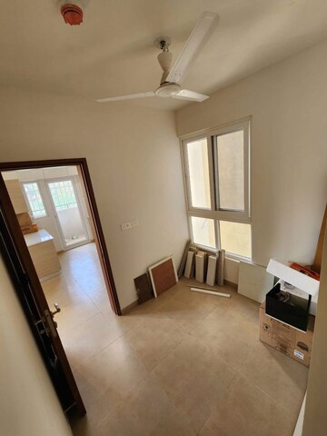 Room in  Apartment at Bhartiya Nikoo Homes Phase 2, Thanisandra Main Road – for Rent