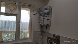 Team Area in 2 BHK Apartment at Gaur City 7th Avenue, Sector 4 Greater Noida – for Rent