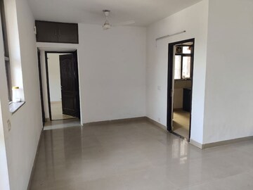 Room in 2 BHK Apartment at Unitech The Residences Gurgaon, Sector 33 – for Sale