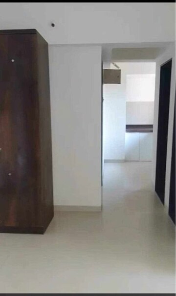 Room in 1 BHK Independent House at Kurla West – for Rent