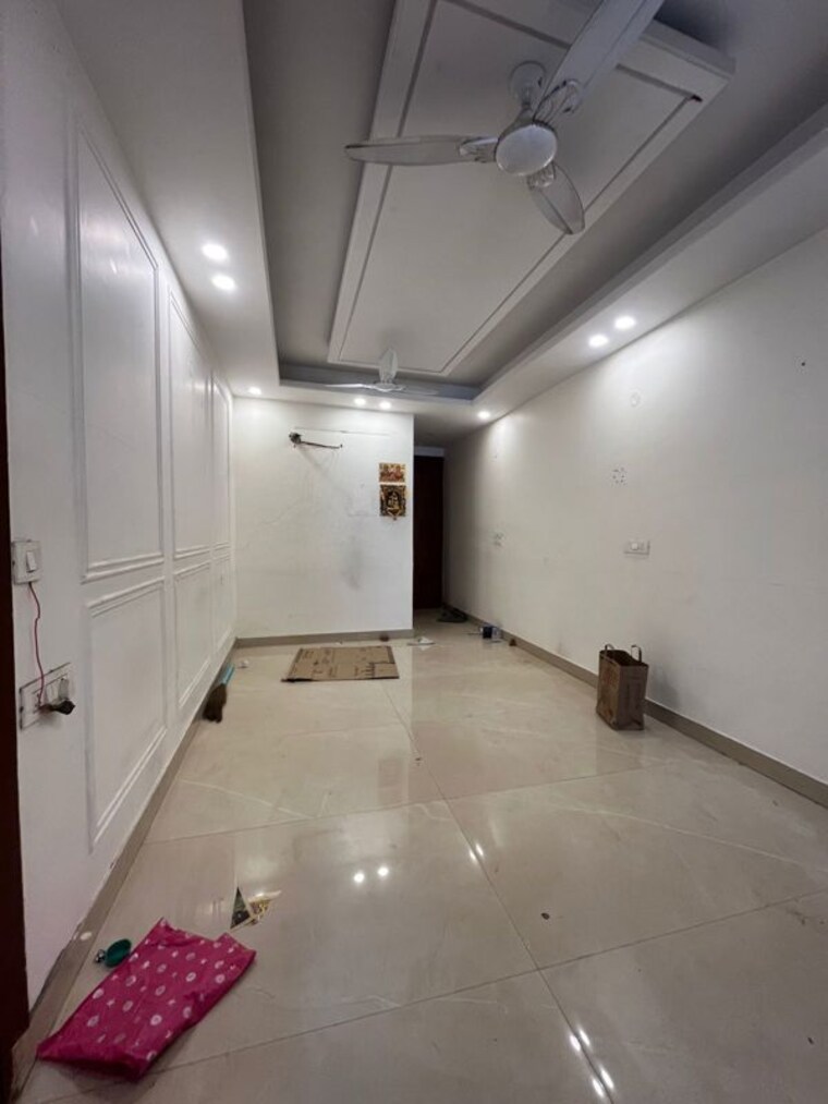 Room, rajpur 2 Bedroom 80 Sq.Yd. Builder Floor In Rajpur Delhi 10057995