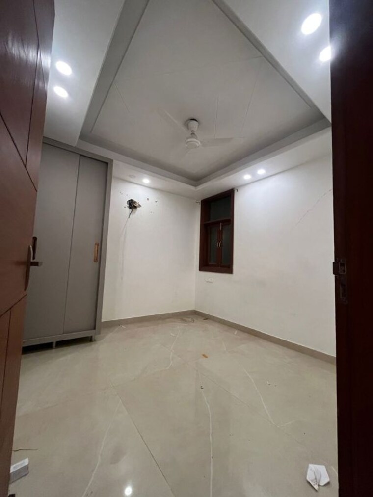 Room, rajpur 2 Bedroom 80 Sq.Yd. Builder Floor In Rajpur Delhi 10057995