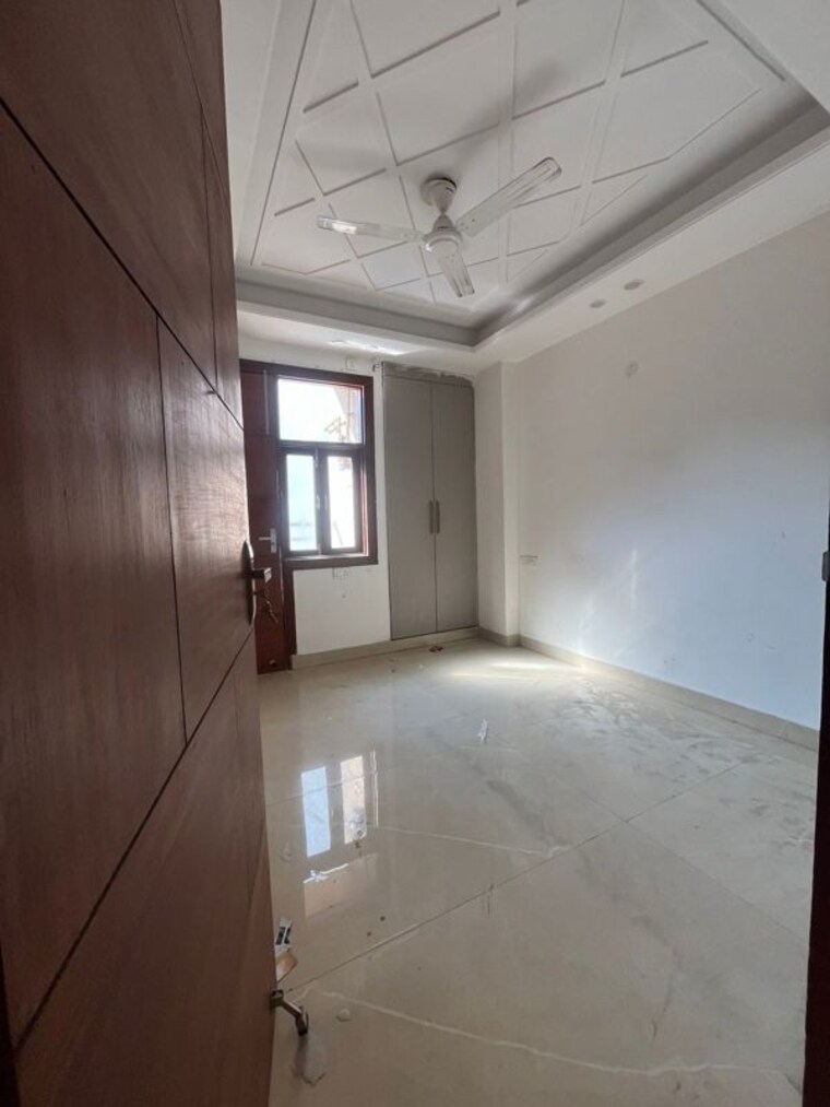 Room, rajpur 2 Bedroom 80 Sq.Yd. Builder Floor In Rajpur Delhi 10057995