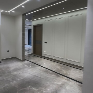 Room in 4 BHK Builder Floor at New Rajinder Nagar – for Sale