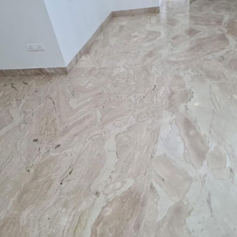 Room, sector 55 2 Bedroom 120 Sq.Mt. Apartment In Sector 55 Noida 10058010