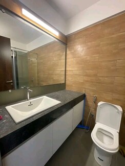 5 BHK Apartment For Sale in Kalpataru Magnus