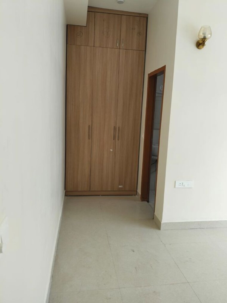 Room, ss-linden 5 Bedroom 3761 Sq.Ft. Apartment In Sector 84 Gurgaon 10057888