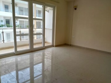 Room in 5 BHK Apartment at SS Linden, Sector 84 – for Rent
