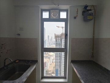 Room in 1 BHK Apartment at Rustomjee Bella Phase 1, Bhandup West – for Rent