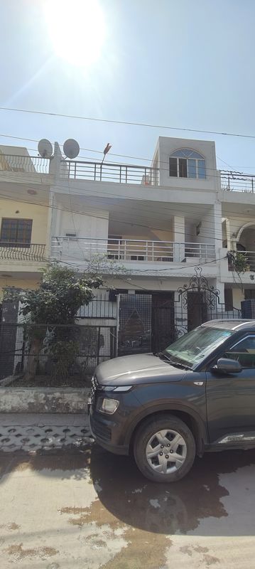 2.5 BHK + Pooja Room Independent House For Sale in Sector 4