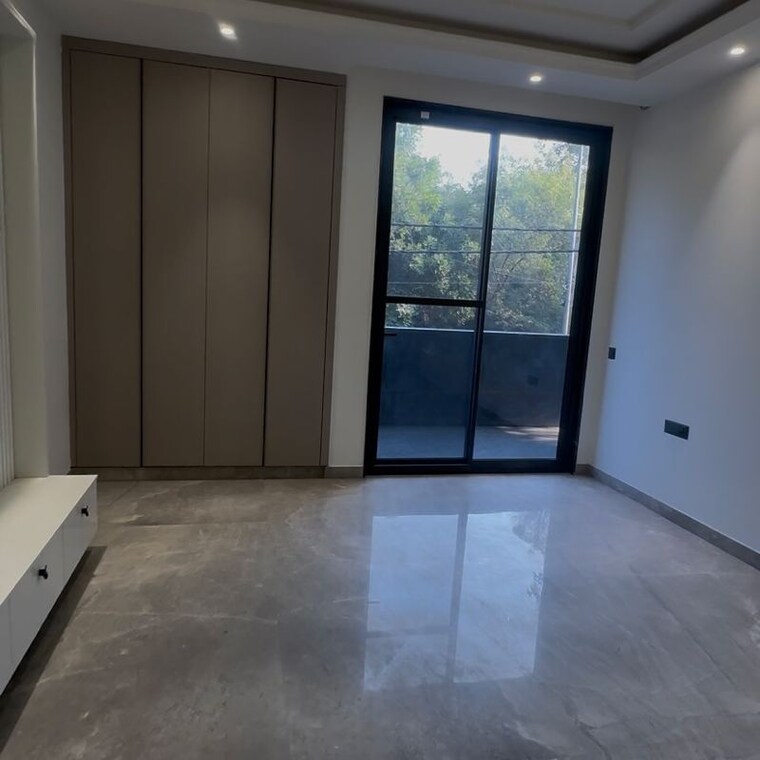 Room, new rajinder nagar 4 Bedroom 500 Sq.Yd. Builder Floor In New Rajinder Nagar Delhi 10058040