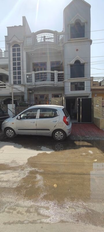 2.5 BHK Independent House For Sale in Sector 4