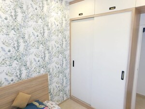 Room in 2 BHK Apartment at Pride Park Royale, Andheri East – for Rent