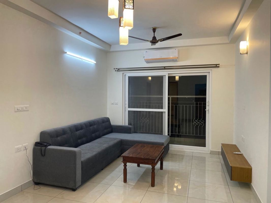 2 BHK Apartment For Rent in Unicca Emporis