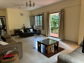 Living Room in 2 BHK Apartment at Langford Town, Hosur Road – for Sale
