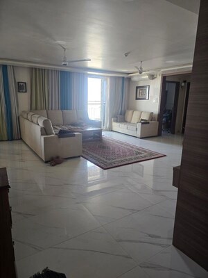 2 BHK Apartment For Rent in Prathamesh Park