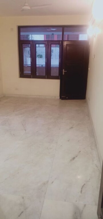 Room in 1 BHK Builder Floor at Kalkaji – for Rent