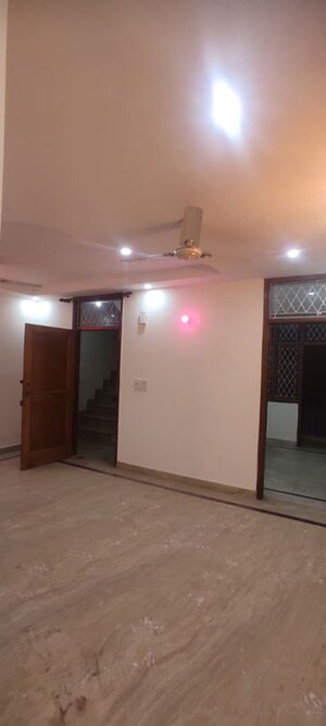 1 BHK Builder Floor For Rent in Jeewan Nagar