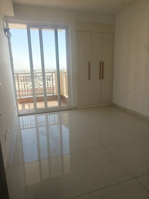 Room in 3 BHK Apartment at Sector 82 – for Rent