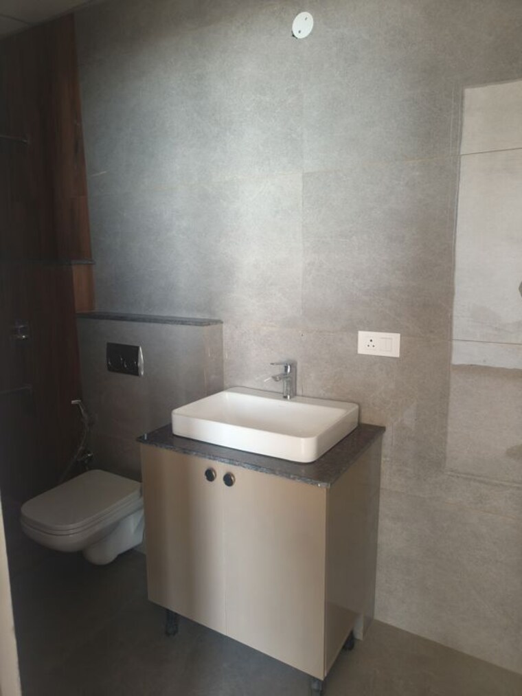 Bathroom, sector 82 3 Bedroom 1995 Sq.Ft. Apartment In Sector 82 Mohali 10058120