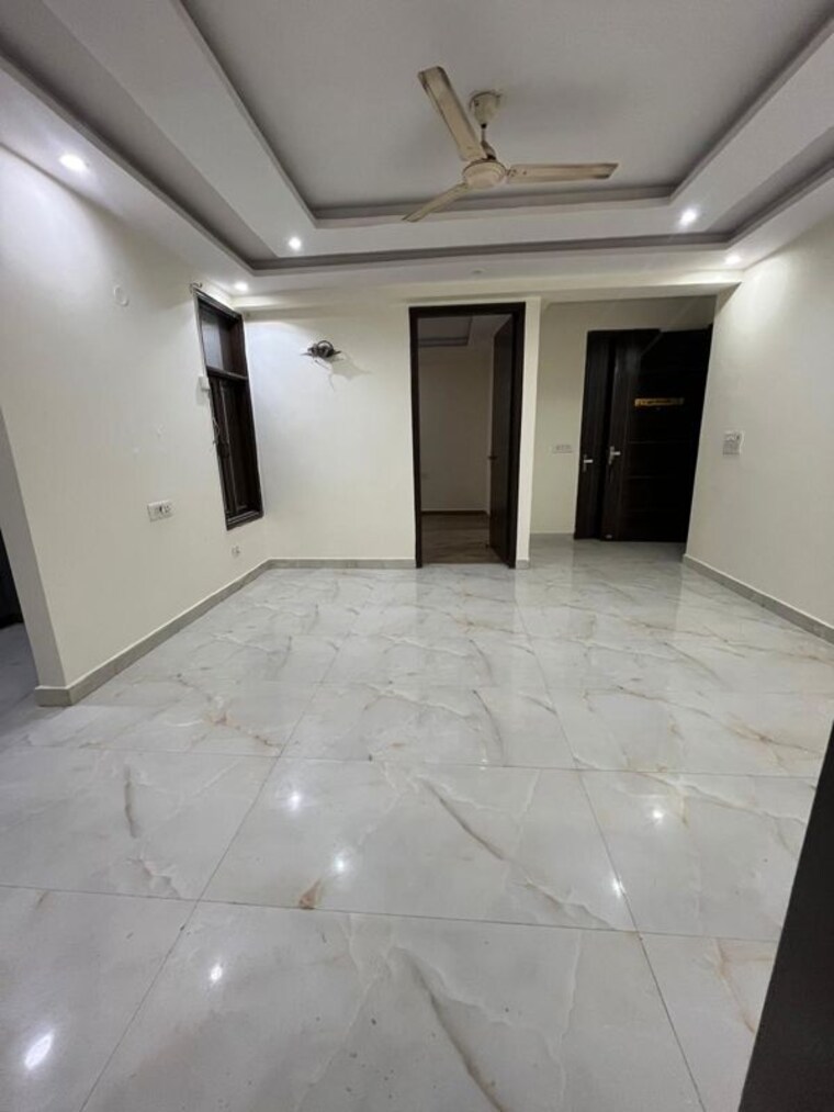 Room, chattarpur 3 Bedroom 140 Sq.Yd. Builder Floor In Chattarpur Delhi 10058140