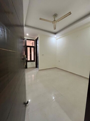 Room in 3 BHK Builder Floor at Chattarpur – for Rent