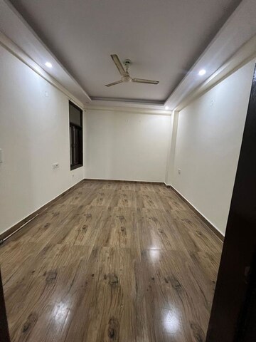 Room in 3 BHK Builder Floor at Chattarpur – for Rent