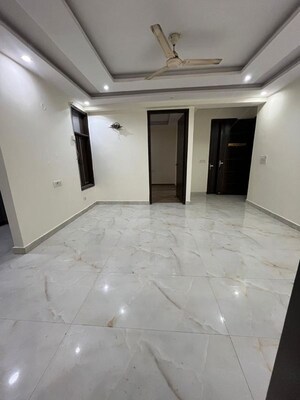 Room in 3 BHK Builder Floor at Chattarpur – for Rent