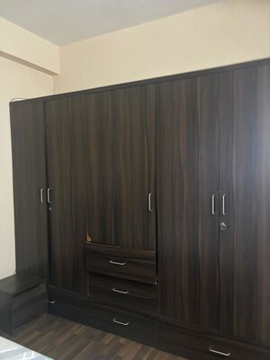 Furnished Amenities in 3 BHK Apartment at Prahlad Nagar – for Rent