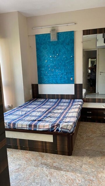 Bedroom in 3 BHK Apartment at Hiranandani Meadows, Manpada – for Rent
