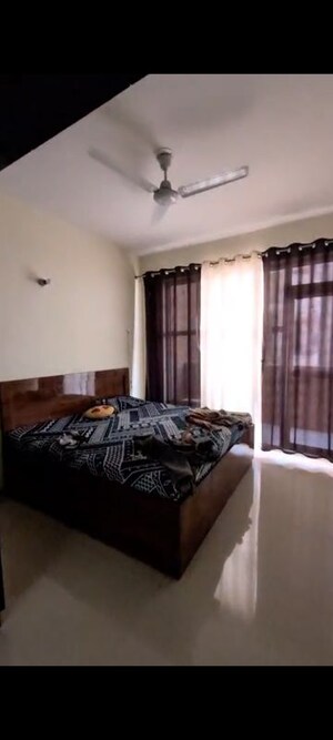 2 BHK Apartment For Rent in Pyramid Pride, Sector 76