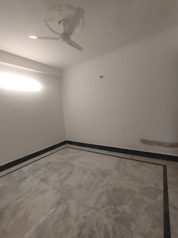Room in 1 BHK Builder Floor at Chattarpur – for Rent