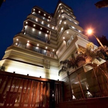  6+ BHK Apartment at Bandra West – for Sale