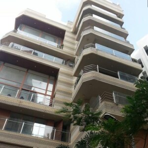 6+ BHK Apartment For Sale in Bandra West
