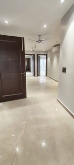 4 BHK + Pooja Room,Servant Room,Study Room,Extra Room 350 Sq.Yd. Apartment in Emaar MGF Emerald Hills