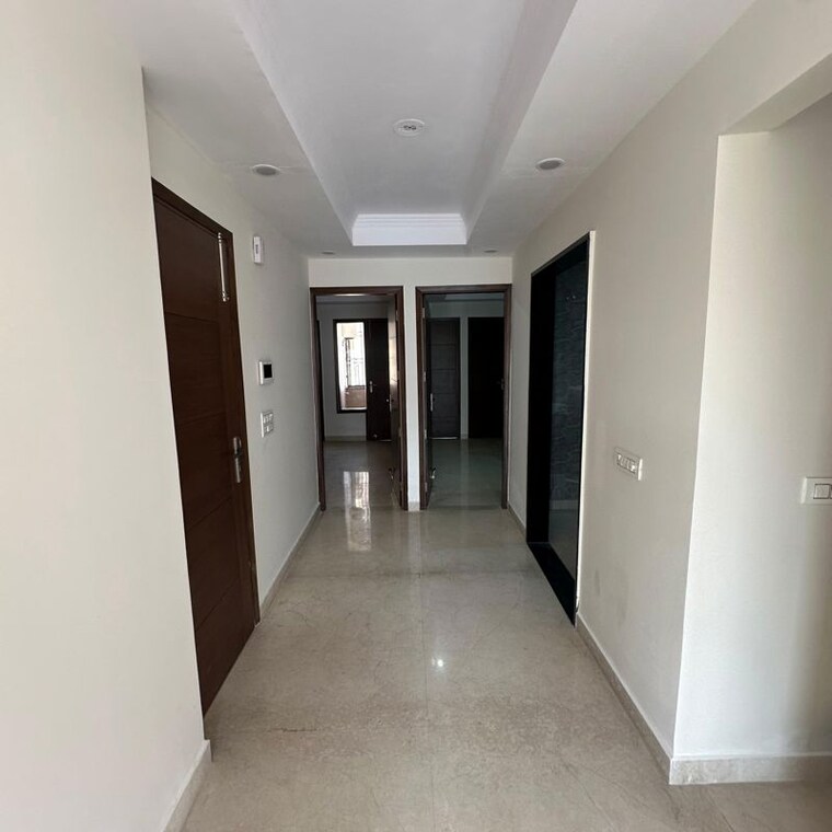 undefined, east patel nagar 3 Bedroom 200 Sq.Ft. Builder Floor In East Patel Nagar Delhi 10058248