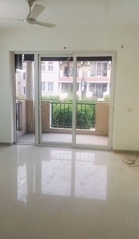 4 BHK + Servant Room Apartment For Rent in Emaar MGF Emerald Hills