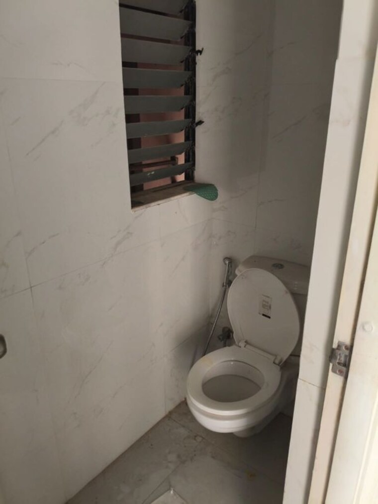 Bathroom, runwal-gardens-phase-i 1 Bedroom 353 Sq.Ft. Apartment In Dombivli East Thane 10058394