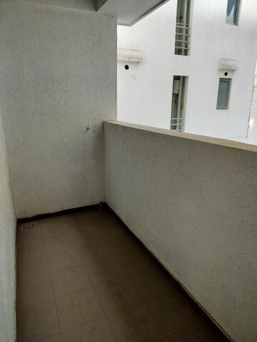 Room in 3 BHK Apartment at Kalpataru Jade Residences, Baner – for Sale